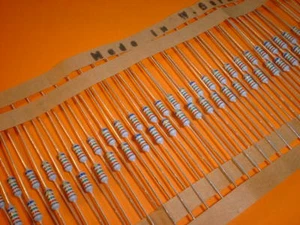 50x 82,5 Ohm 0,6 Watt / 0,25% Widerstand BF0207 Beyschlag - Picture 1 of 2