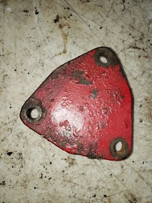 McCormick Farmall F12 F14 Tractor IH cover cap bearing  shaft cap part - Image 1 of 4