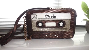 Accessoire 80er Kassette Band Design Zinn Mix Crossbody Kette Riemen Handtasche Tasche - Bild 1 von 18
