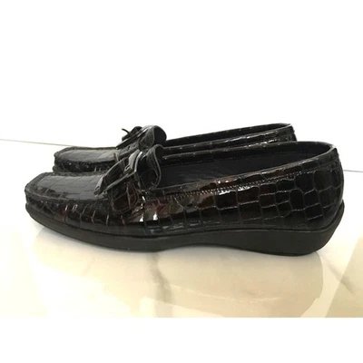 Stuart Weitzman Patent Crocodile Driving Loafer 7SS Brown - Image 1 of 4