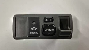 ZZE122 TOYOTA COROLLA MIRROR SWITCH 12/01-06/07 OEM - Picture 1 of 1