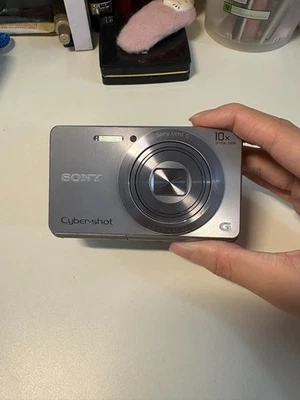 Sony Cyber-shot DSC-W690 16.1MP Digital Camera 10x Zoom Camera silver - Image 1 of 4