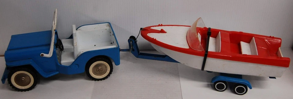 Jeep Tonka vintage con bote cortapelos y remolque años 60 *incompleto* Foto 1 de 4