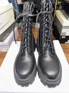 Madden Girl Kknight Womens Lug Sole Combat Boots Black Faux Leather Size 9.5 M - Picture 1 of 4