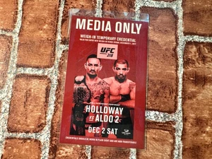 UFC 218 DETROIT: HOLLOWAY-ALDO 2 NGANNOU GAETHJE CREDENTIAL/PRESS PASS weigh-ins - Bild 1 von 6