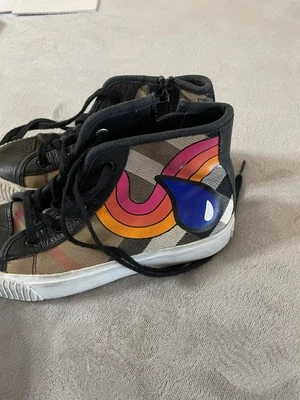 Burberry мальчиков обувь 32 или 1-1,5 США высоты верхний кроссовок с дизайном, сломанная молния - Изображение 1 из 4