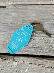 Llavero vintage Columbus Motel Columbus Mississippi habitación 148 azul - Imagen 1 de 2