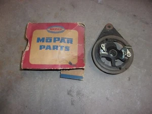 1959-61 Chrysler/Dodge/Plymouth/58-61 Desoto NOS Generator Rear Plate W/Bushing - Picture 1 of 3