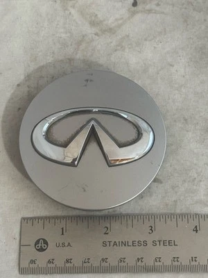 2011-17 Infiniti QX56 QX80 Wheel Rim Center Hyper SILVER Cover Cap 40342 1LB4A - Image 1 of 4