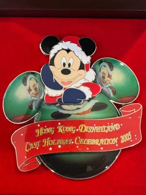HKDL - Cast Exclusive - Mickey Mouse - Holiday 2005 - Boxed Jumbo Pin - Image 1 of 4