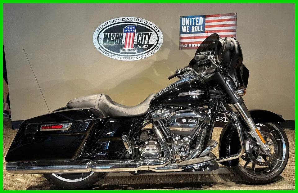 2022 Harley-Davidson Street Glide  - Image 1 of 4