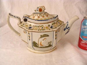 Antigua tetera de cerámica Prattware Putti y mujer del siglo XIX - Imagen 1 de 9
