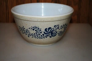 Vtg Pyrex Homestead Speckled Beige Blue Mixing Bowl 401 1 1/2 Pt 750 ml EUC - Picture 1 of 4