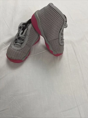 Jordan Shoe Sneaker Sz 6C Toddler Gray And Pink 2015  - Image 1 of 4