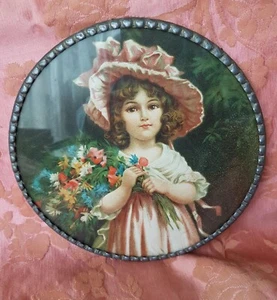 SCHÖNER antiker Schornstein Abzug Abdeckung, viktorianisch, kleines Mädchen mit rosa Hut, Blumen - Bild 1 von 4