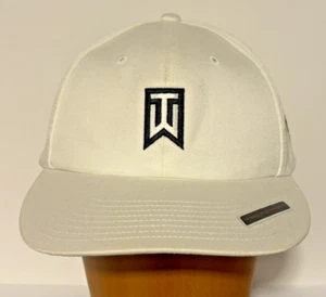 Nike TW Tiger Woods Kollektion weiß/schwarz verstellbarer Riemen hinten 592591 Farbe 100 - Bild 1 von 7