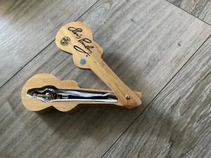Elvis Presley Wooden Guitar Case & Pen - Picture 1 of 1