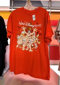 Camiseta Walt Disney World Mickey Mouse y Amigos Momia Halloween Mediana Nueva - Imagen 1 de 3