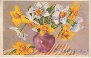Netherlands - Daffodils in Vase (Postcard) 1918 - Picture 1 of 2