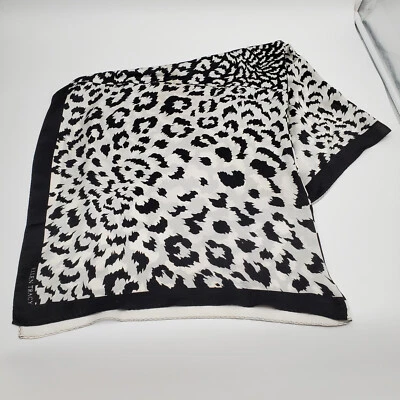 Ellen Tracy动物印花围巾 — 第 1/4 张图片