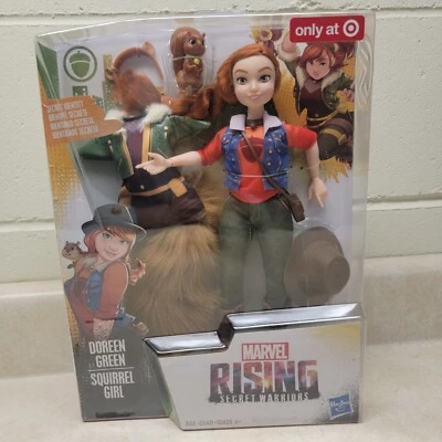 Muñeca curvilínea articulada de acción de lujo Doreen verde chica ardilla ascendente Marvel  Foto 1 de 3