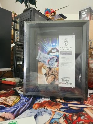 Marco de caja de sombras Studio Decor 8" x 10" negro  Foto 1 de 4