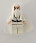 LEGO Seigneur des Anneaux Gandalf la figurine blanche. Cape Is légèrement vieilli