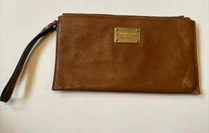 Michael Kors Fulton Antique Large Leather Zip Wristlet Clutch - Picture 1 of 16
