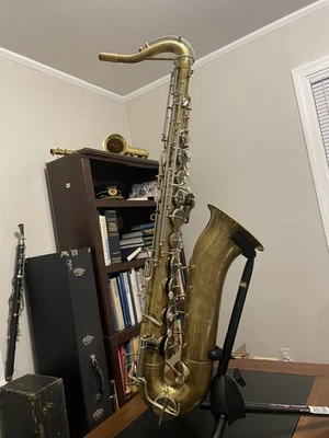 Buescher Aristocrat Tenor Saxophone - Image 1 of 4