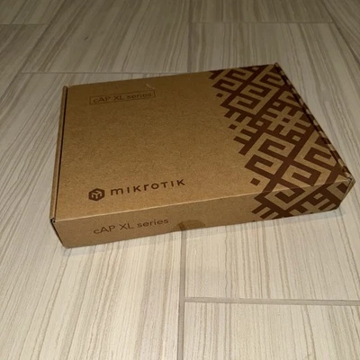 Mikrotik cAP XL ac US version Dual Band Dual Chain 2 x 10/100/1000 Ethernet port - Image 1 of 3