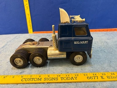 Semirremolque Ertl Wal-Mart vintage azul Foto 1 de 4