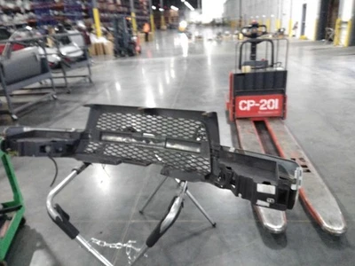 2008 Chevrolet Colorado Grille OEM White Good Condition 4DR PU NJ25-22894-576526 Foto 1 de 4