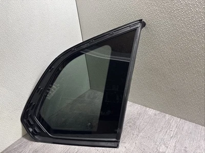 2019-2025 BMW X5 G05 REAR RIGHT (PASSENGER SIDE) QUARTER FIXED GLASS OEM - Image 1 of 4