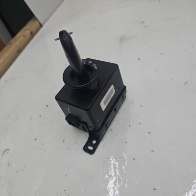 09 10 11 12 Volkswagen Routan Ignition Switch Module W/ Key Node 68068868 - Image 1 of 4