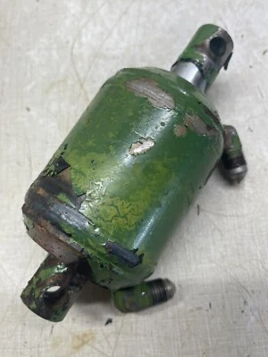 John Deere 140 1973 tractor cilindro de elevación hidráulico Foto 1 de 3