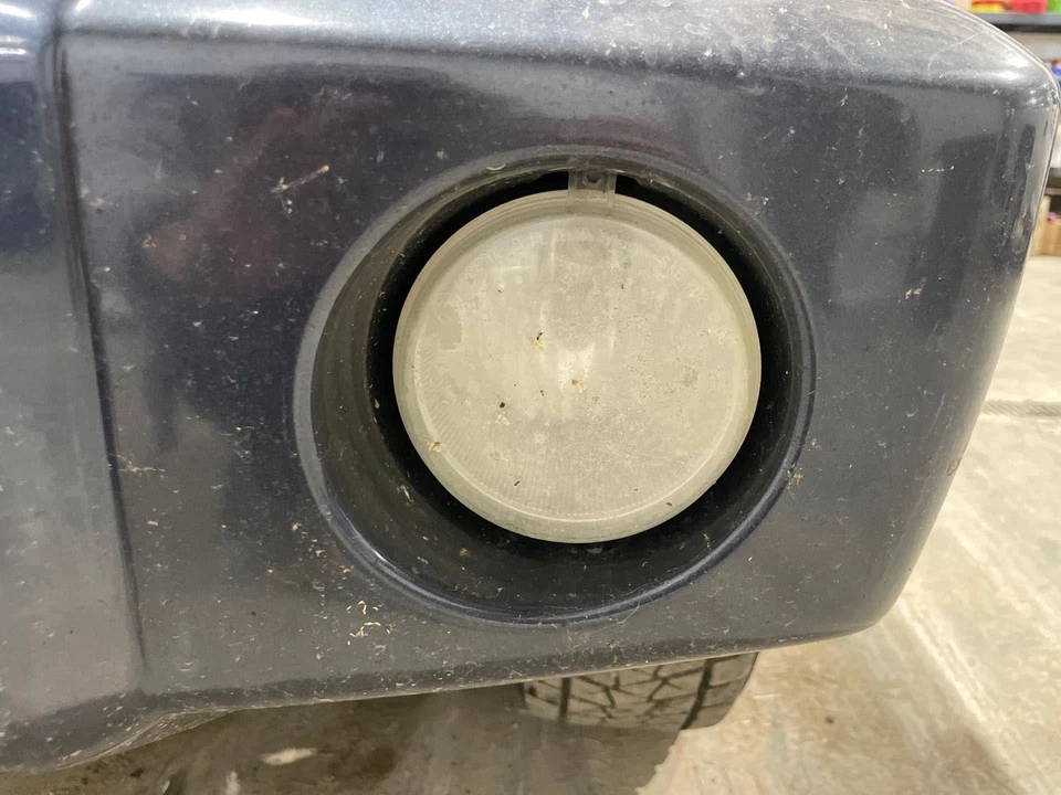 Luz antiniebla izquierda izquierda Jeep Commander Driver 2006-2010 (montada en parachoques) Foto 1 de 1