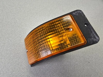 BONITO MONTAJE INTERMITENTE ÁMBAR DELANTERO ORIGINAL USADO ORIGINAL PORSCHE 924 924S #14 Foto 1 de 4