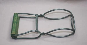 DE COLECCIÓN YO-HO MONTELLO CONSERVAS ALBAÑIL ELEVADOR METAL VERDE MADERA MANGO - Imagen 1 de 6