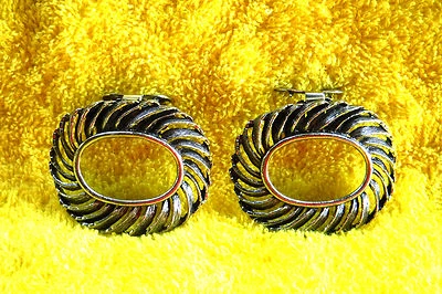 2 ВИНТАЖНЫЕ/АНТИКВАРНЫЕ ПРЯЖКИ ДЛЯ ОБУВИ/ЗАЖИМЫ ДЛЯ ОБУВИ СООТВЕТСТВУЮЩИЕ ПАРА С ПОДПИСЬЮ MUSI, PAT. PEND. - Изображение 1 из 4