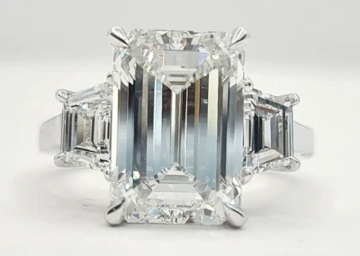 3.50 Carat E VS1 Platinum Emerald Cut Lab Grown Diamond Ring IGI Certified - Image 1 of 4