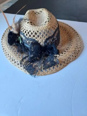 Vintage Paul Harris San Juan Capistrano CA Straw Raffia Boater Hat Lace Flower - Image 1 of 4