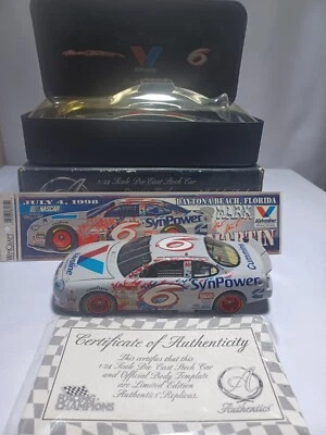 Mark Martin 1/24 #6 Valvoline/Synpower - Image 1 of 4