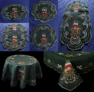 Bordado, mantel, corredor de mesa, velas de Navidad campanas verde - Imagen 1 de 23