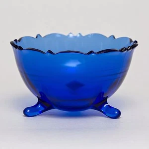 LE Smith Mt. Pleasant Cobalt Blue 3 Toed Glass Bowl 2 7/8" Vintage 1925-1934 - Picture 1 of 6
