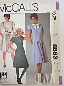 Abito donna McCall's 8883 cravatta fantasia cucito completo taglia 12 busta danneggiata - Foto 1 di 7