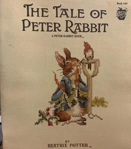 Libro de punto de cruz verde manzana #549 Beatrix Potter El cuento de Peter Rabbit - Imagen 1 de 14