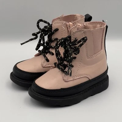 Bota de Combate Carter's Child Cliona Rosa Cremallera Talla 4M Foto 1 de 4