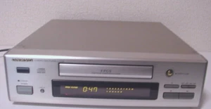 ONKYO INTEC275 C-722M Silver CD Player Compact Disc Used From Japan - Picture 1 of 17