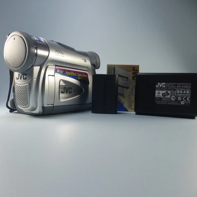 JVC GR-D21EK Handheld MiniDV Camcorder Silver Tested Full Working Set - Image 1 of 4