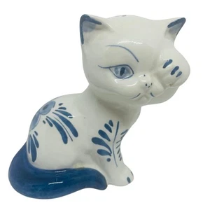 Vtg Holland Ceramic Cat Kitten Figurine Delft Blue White Hand-Painted 5” - Picture 1 of 5